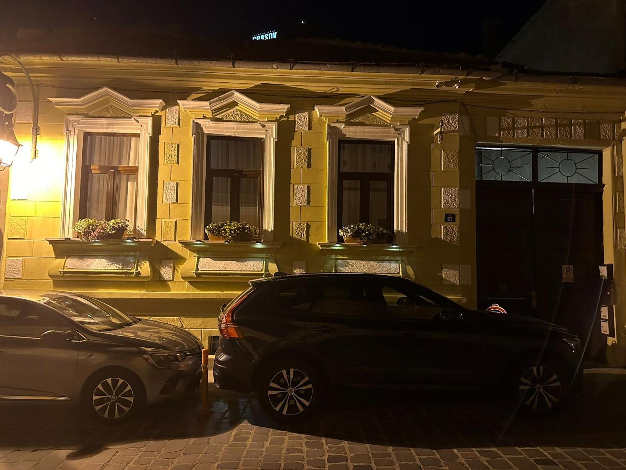 Albert Residence With Complimentary Parking บราชอฟ ภายนอก รูปภาพ